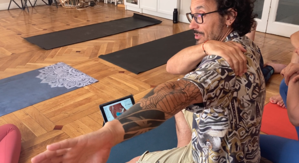 BIOMECÁNICA DEL YOGA PARA LA ESCÁPULA